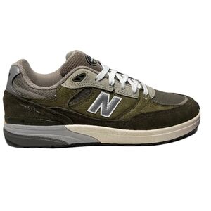 New Balance Numeric

New Balance Numeric Reynolds 933 - Olive